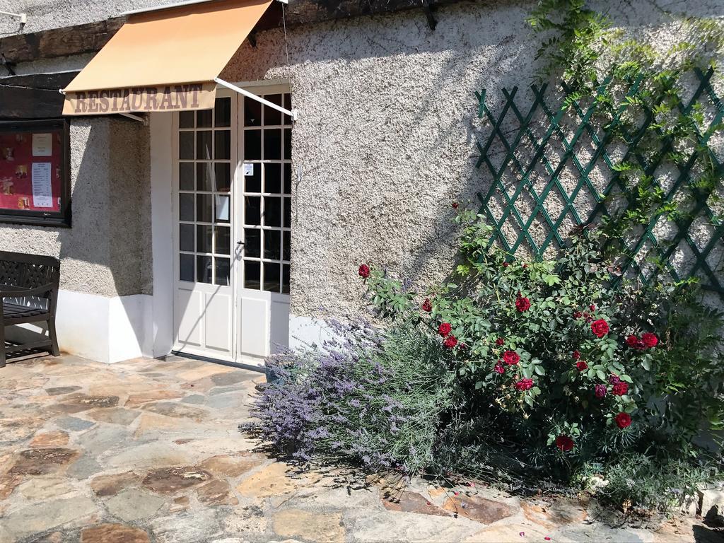 Hostellerie La Charmille Escoire Buitenkant foto