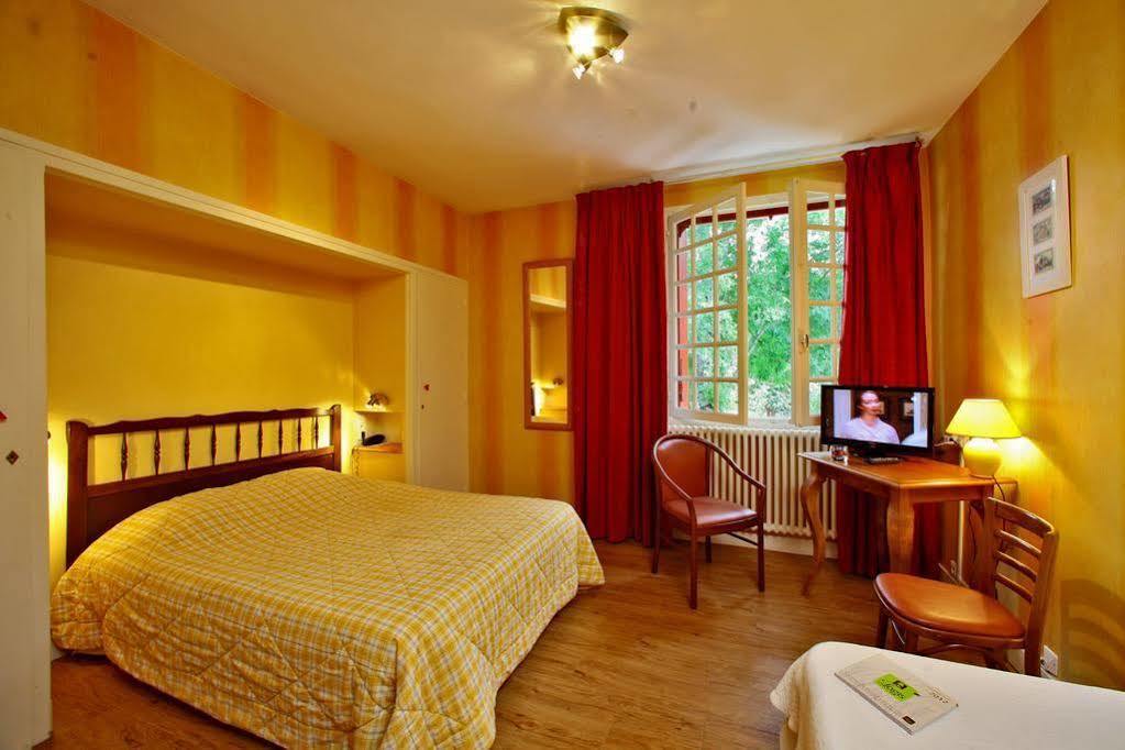 Hostellerie La Charmille Escoire Buitenkant foto